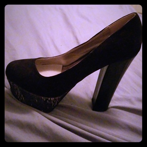 Lace look platforms - Picture 1 of 2